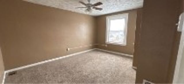 120 Ruth St, Mt Washington, PA 15211