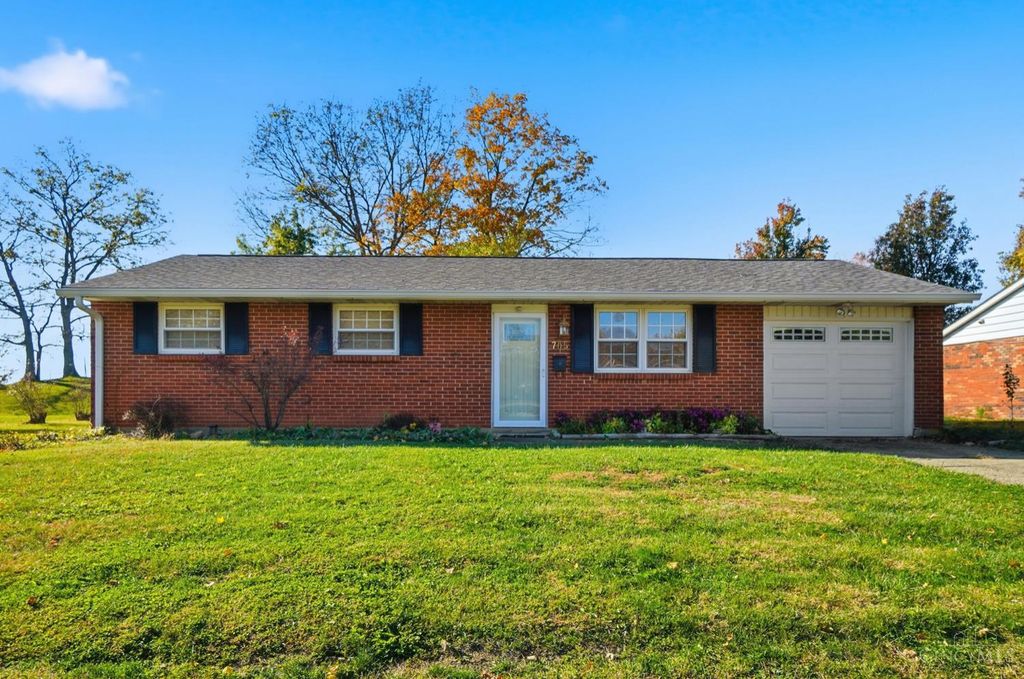 705 Katherine Avenue, Lebanon, OH 45036