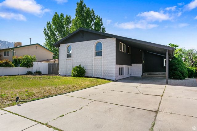 432 E CALNETTE DR, Sandy, UT 84070