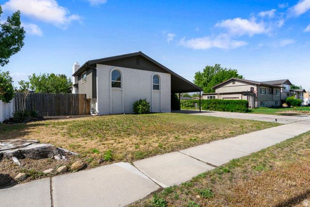 432 E CALNETTE DR, Sandy, UT 84070