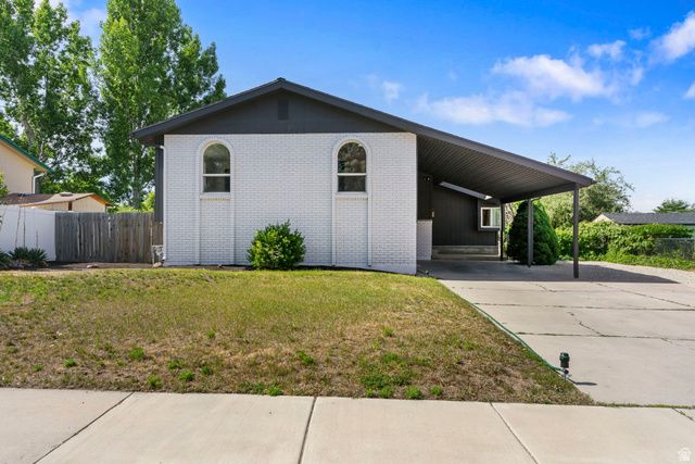 432 E CALNETTE DR, Sandy, UT 84070