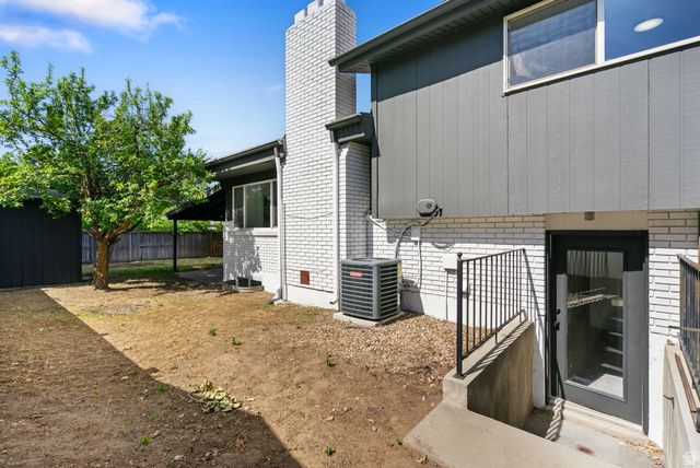 432 E CALNETTE DR, Sandy, UT 84070