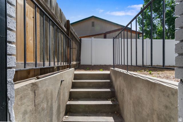 432 E CALNETTE DR, Sandy, UT 84070