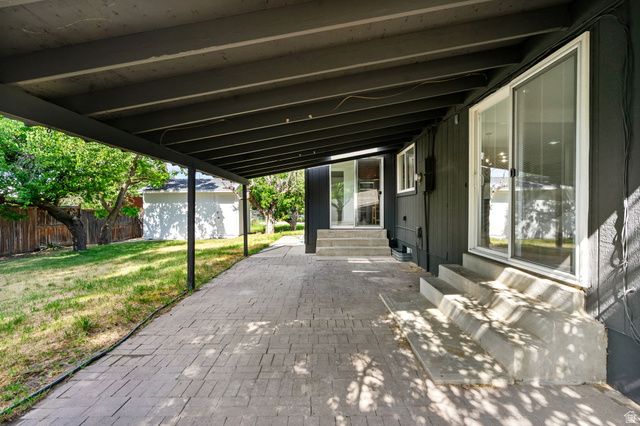 432 E CALNETTE DR, Sandy, UT 84070