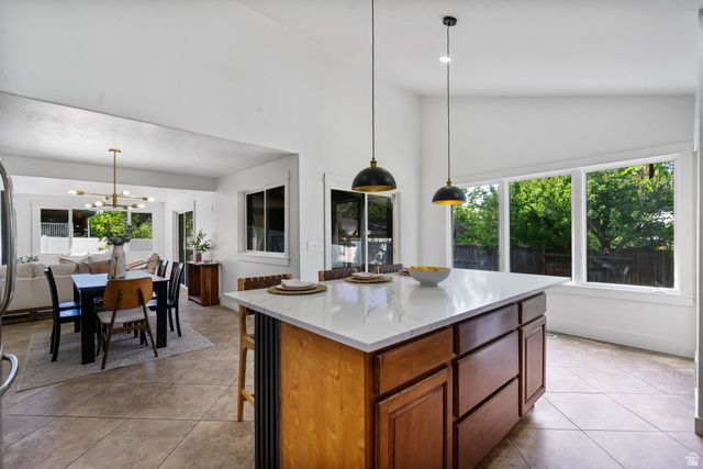 432 E CALNETTE DR, Sandy, UT 84070