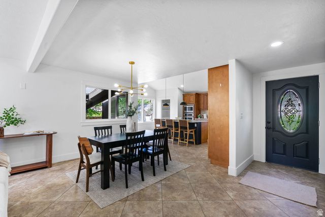 432 E CALNETTE DR, Sandy, UT 84070