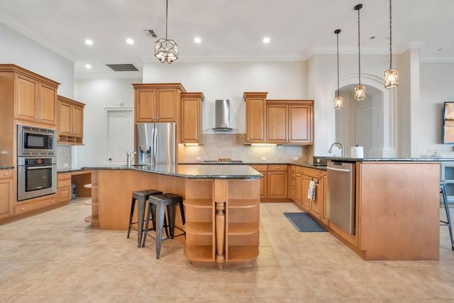 3040 HIGHLANDS BY THE LAKE WAY, Lakeland, FL 33812