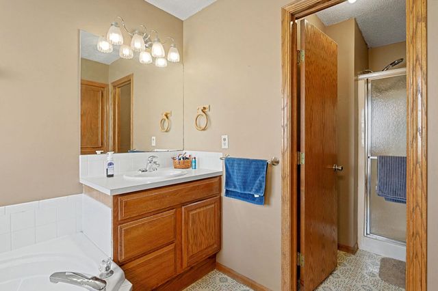 11806 W Dora St, Wichita, KS 67209