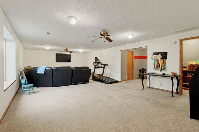 11806 W Dora St, Wichita, KS 67209