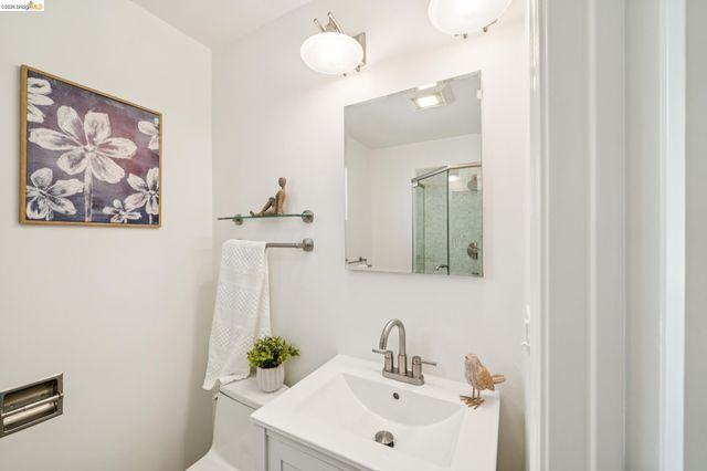 7201 Gladys Avenue, El Cerrito, CA 94530