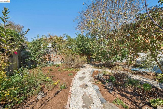7201 Gladys Avenue, El Cerrito, CA 94530