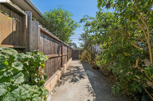 7201 Gladys Avenue, El Cerrito, CA 94530