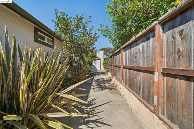 7201 Gladys Avenue, El Cerrito, CA 94530