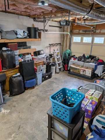 3376 N Henderson Way, Clarksville, TN 37042