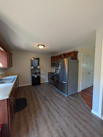 3376 N Henderson Way, Clarksville, TN 37042