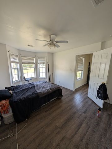 3376 N Henderson Way, Clarksville, TN 37042