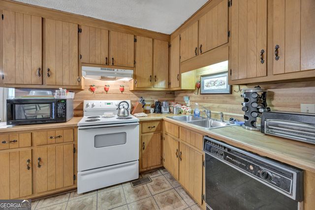 166 Watkins Road, Flovilla, GA 30216