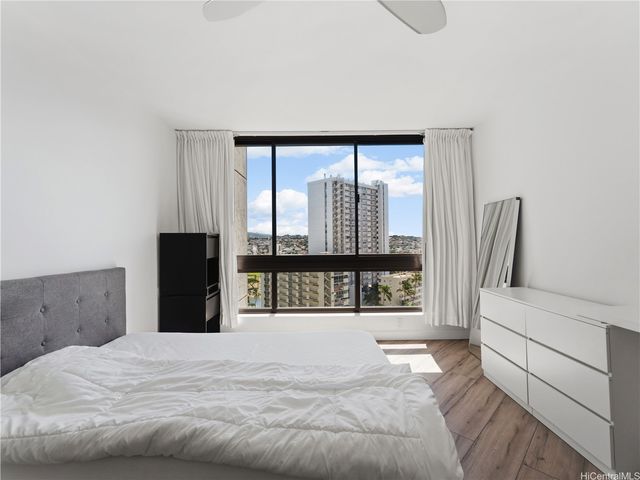 300 Wai Nani Way I1505, Honolulu, HI 96815