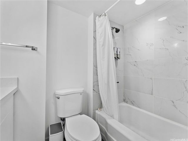 300 Wai Nani Way I1505, Honolulu, HI 96815
