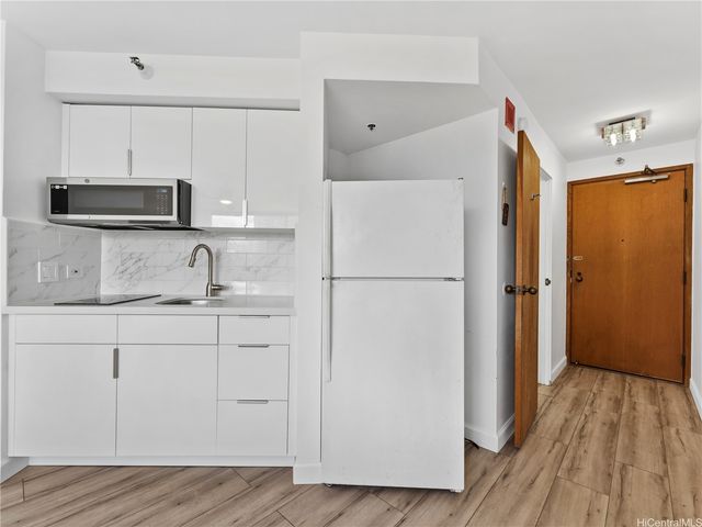 300 Wai Nani Way I1505, Honolulu, HI 96815
