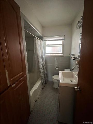 9414 Appoline Street, Detroit, MI 48228