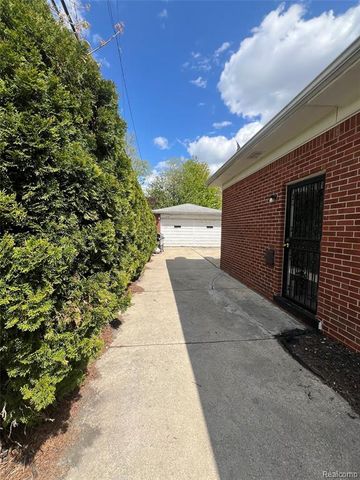 9414 Appoline Street, Detroit, MI 48228
