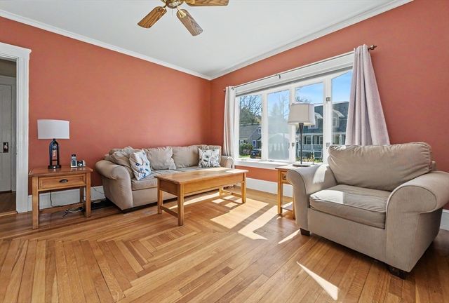 28 Garrison Ave, Haverhill, MA 01830