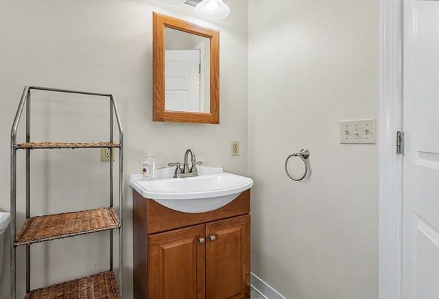 28 Garrison Ave, Haverhill, MA 01830