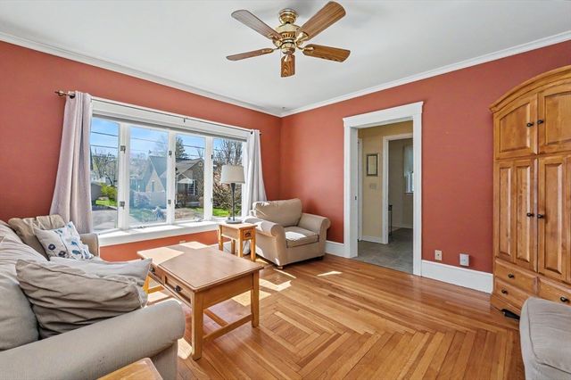 28 Garrison Ave, Haverhill, MA 01830