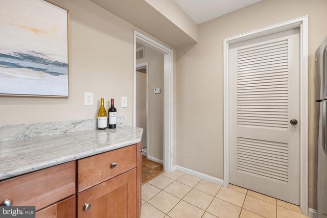 2312 N DEARING ST, Alexandria, VA 22302
