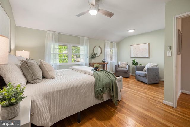 2312 N DEARING ST, Alexandria, VA 22302
