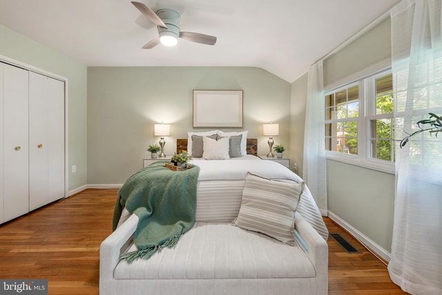 2312 N DEARING ST, Alexandria, VA 22302