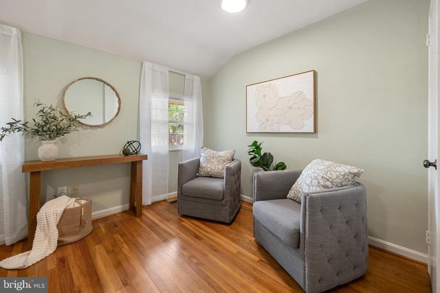 2312 N DEARING ST, Alexandria, VA 22302
