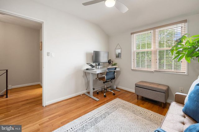 2312 N DEARING ST, Alexandria, VA 22302