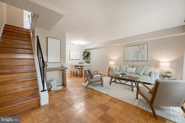 2312 N DEARING ST, Alexandria, VA 22302