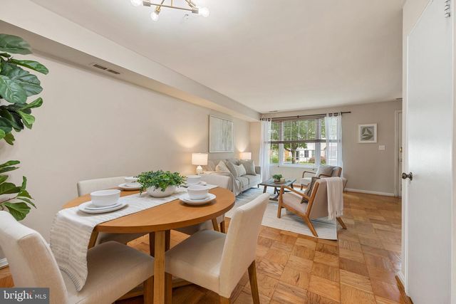2312 N DEARING ST, Alexandria, VA 22302