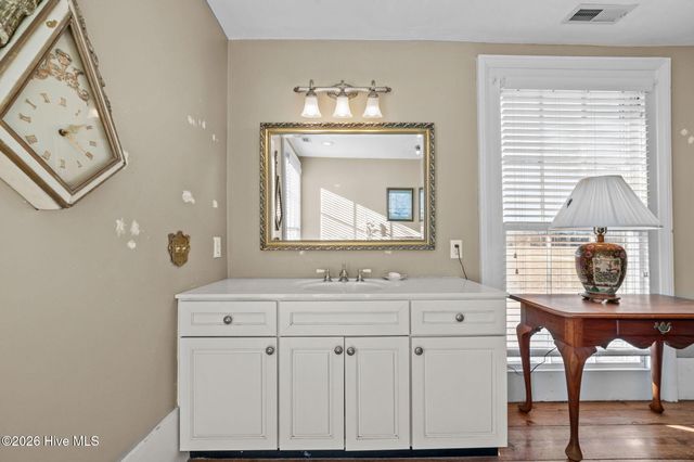 1287 Nc-121, Greenville, NC 27834