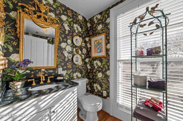 1287 Nc-121, Greenville, NC 27834