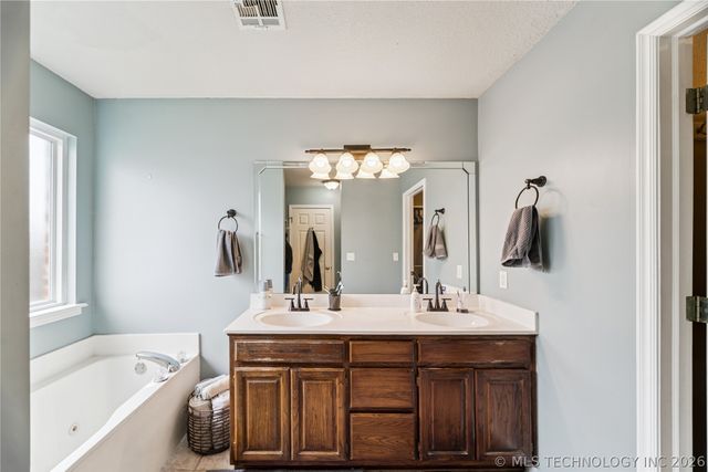 14353 N 106th East Avenue W, Collinsville, OK 74021