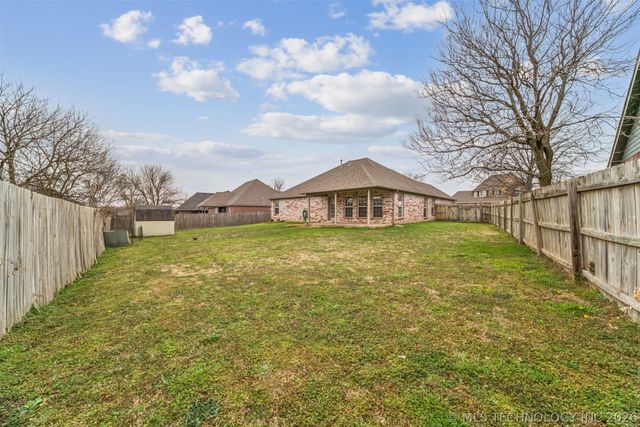 14353 N 106th East Avenue W, Collinsville, OK 74021