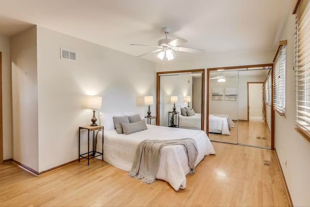 111 S Brighton Place, Arlington Heights, IL 60004