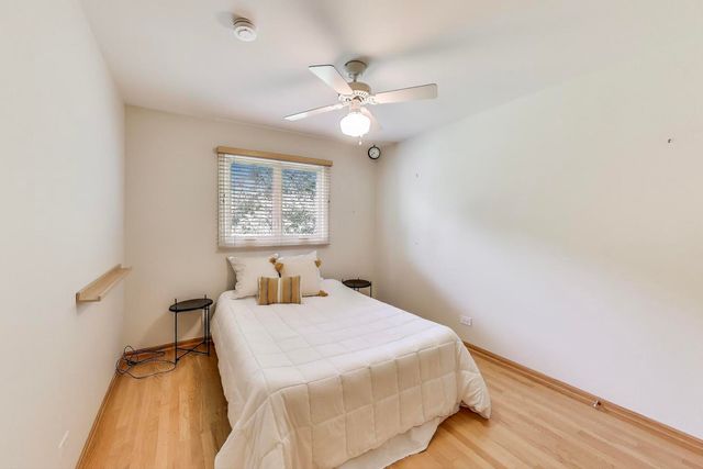 111 S Brighton Place, Arlington Heights, IL 60004