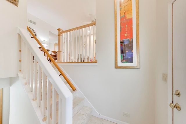 111 S Brighton Place, Arlington Heights, IL 60004