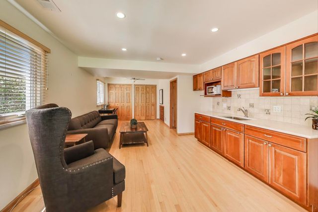 111 S Brighton Place, Arlington Heights, IL 60004