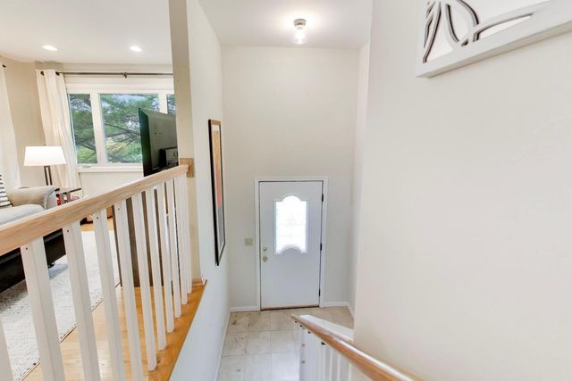 111 S Brighton Place, Arlington Heights, IL 60004