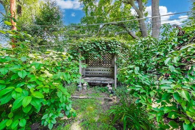 111 S Brighton Place, Arlington Heights, IL 60004