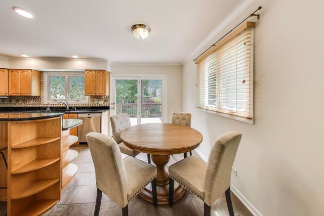 111 S Brighton Place, Arlington Heights, IL 60004