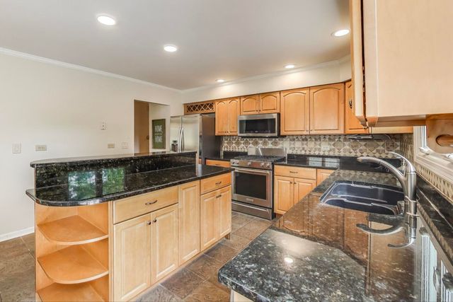 111 S Brighton Place, Arlington Heights, IL 60004