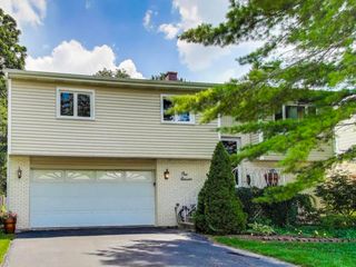 111 S Brighton Place, Arlington Heights, IL 60004
