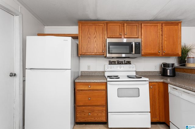 220 WOOD RIVER LANE, Talladega, AL 35160